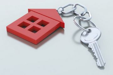 casa rossa con chiavi