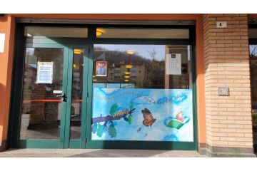 Foto dell'ingresso della biblioteca